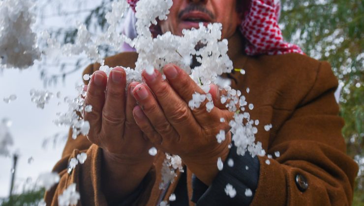 بارینی بەفر لە کوێت هەستێکی جیاوازی لەلایەن دانیشتووانی وڵاتەکەوە دروستکردووە